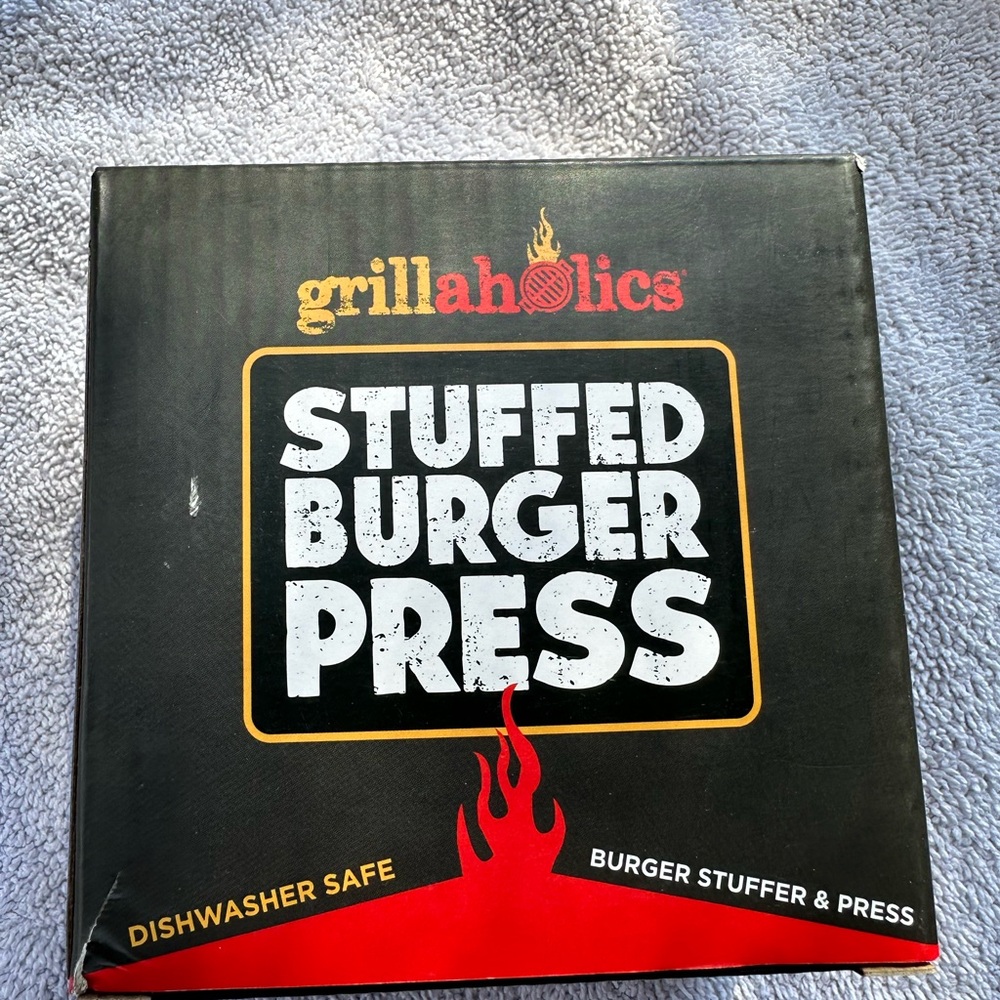 Grillaholics Stuffed Burger Press & Hamburger Maker - Non Stick Hamburger - NEW